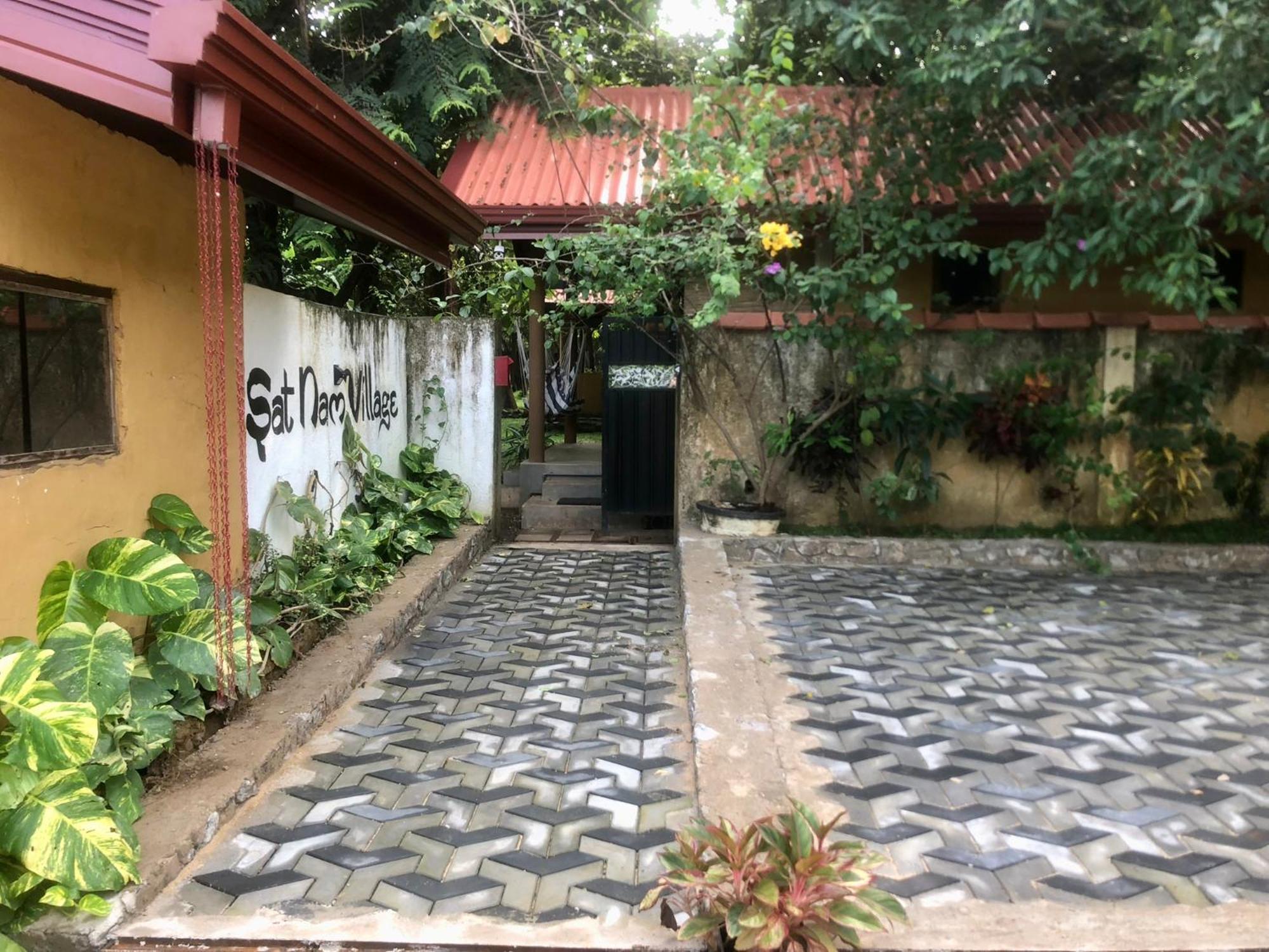 Sat Nam Village Eco-Hotel Sigiriya Exterior foto